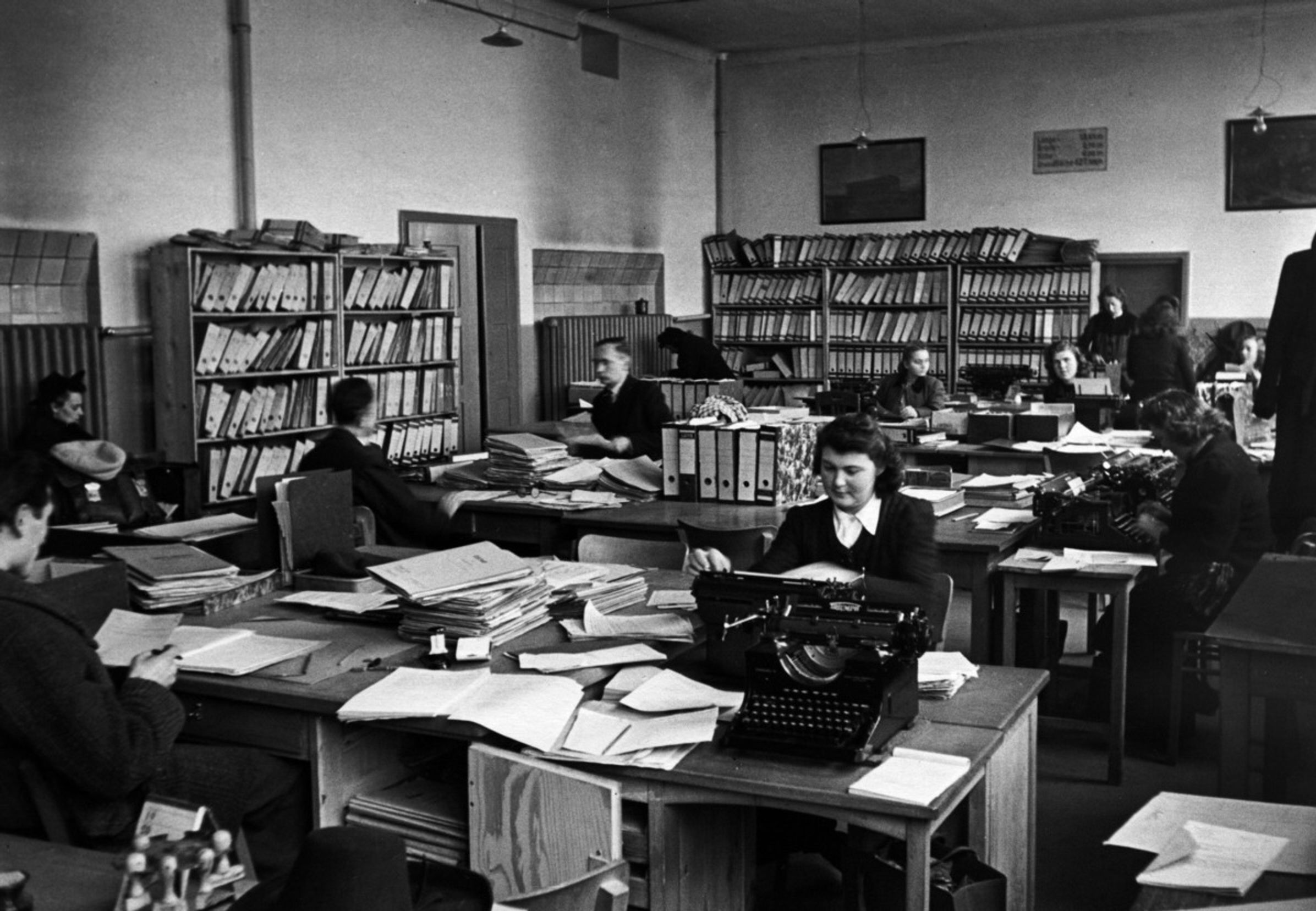 Preparation for a denazification court hearing in Nuremberg, 1947