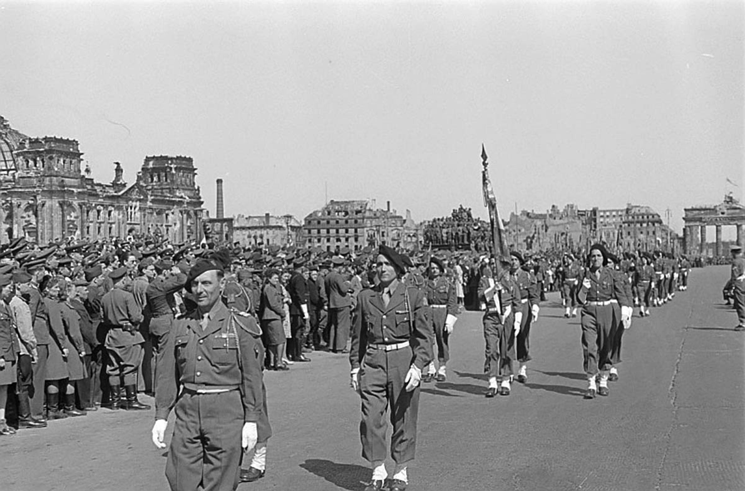 French soldiers in Berlin, 1946 Deutsche Fotothek