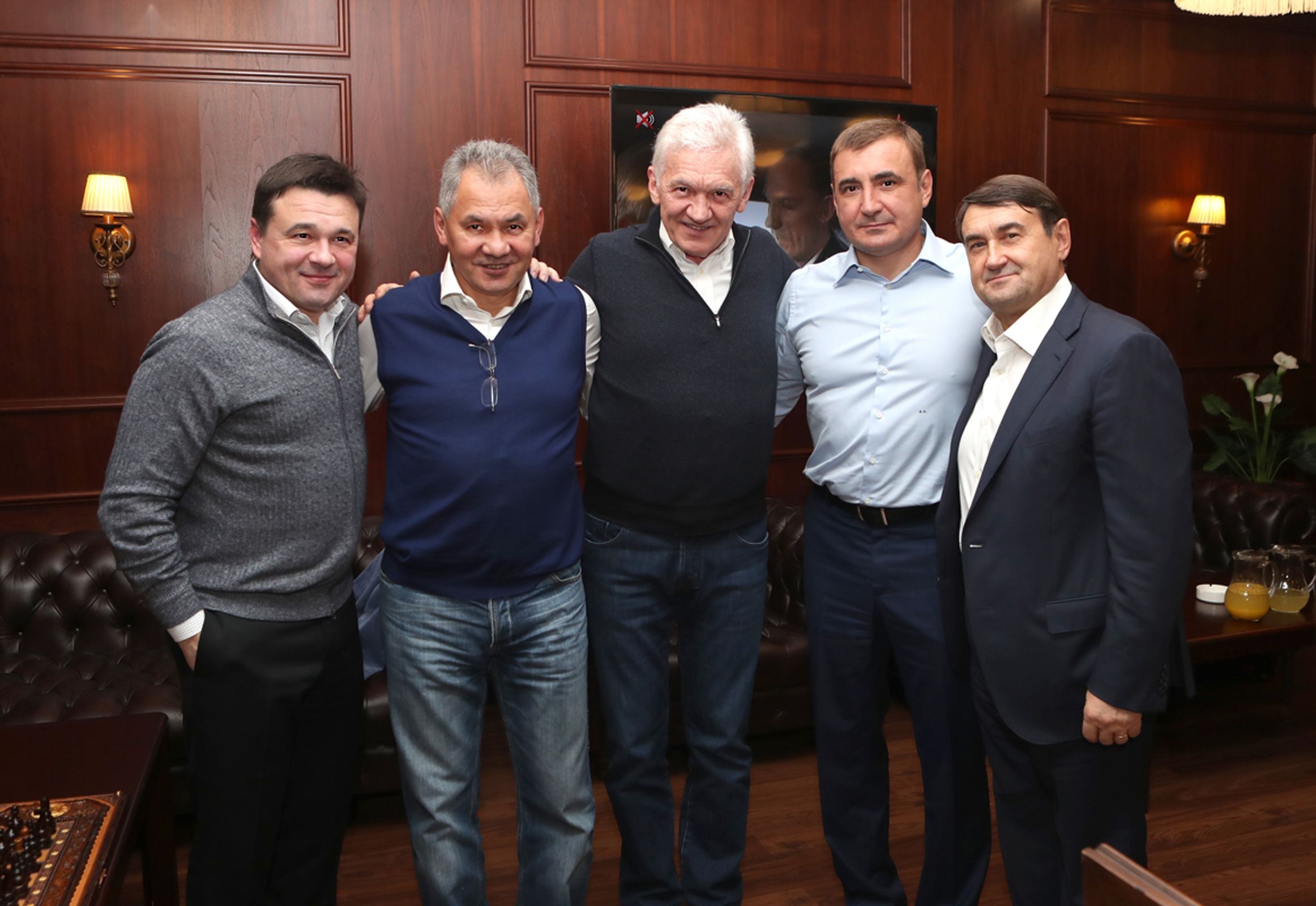 From left to right: Moscow Region Governor Andrei Vorobyov, Sergei Shoigu, Gennady Timchenko, Alexei Dyumin, presidential adviser Igor Levitin