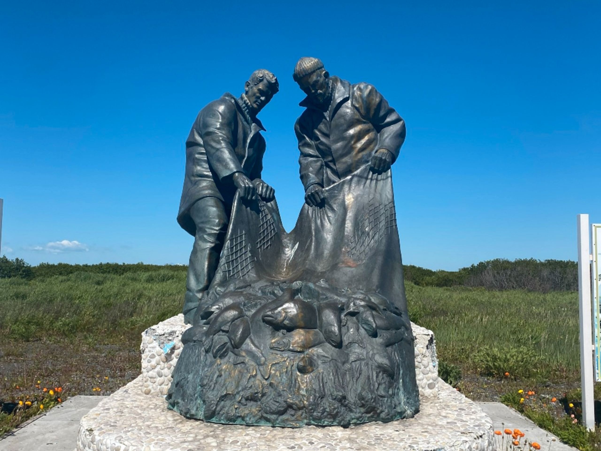 In Pogodny, the Fishermen’s Glory monument has stood on the Fishermen’s Glory alley for ten years