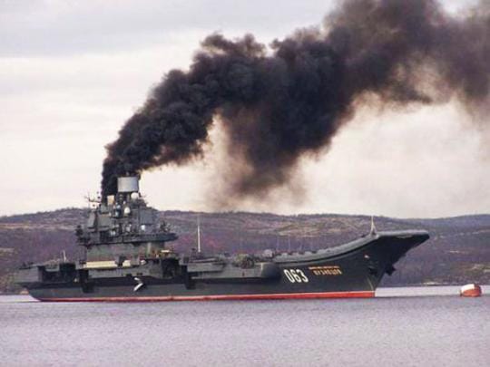 Миллиарды в трубу «Кузнецова». Александр Гольц о военных расходах, контроль над которыми утратили даже в Кремле
