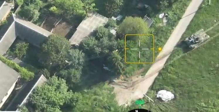 Танк, предположительно, РДК в Новой Таволжанке