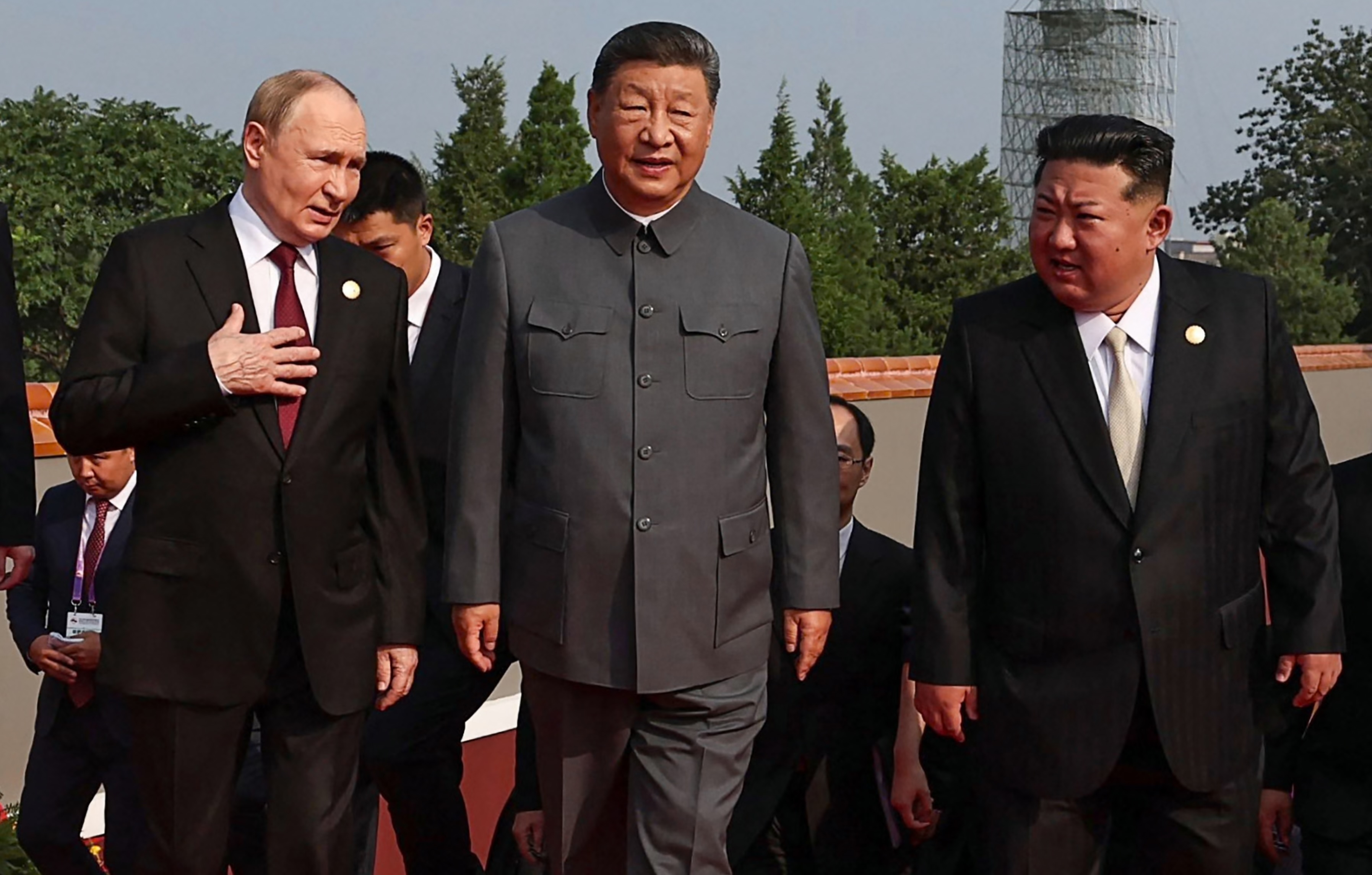 Владимир Путин, Си Цзиньпин и Ким Чен Ын перед военным парадом. Фото: AFP/Getty Images